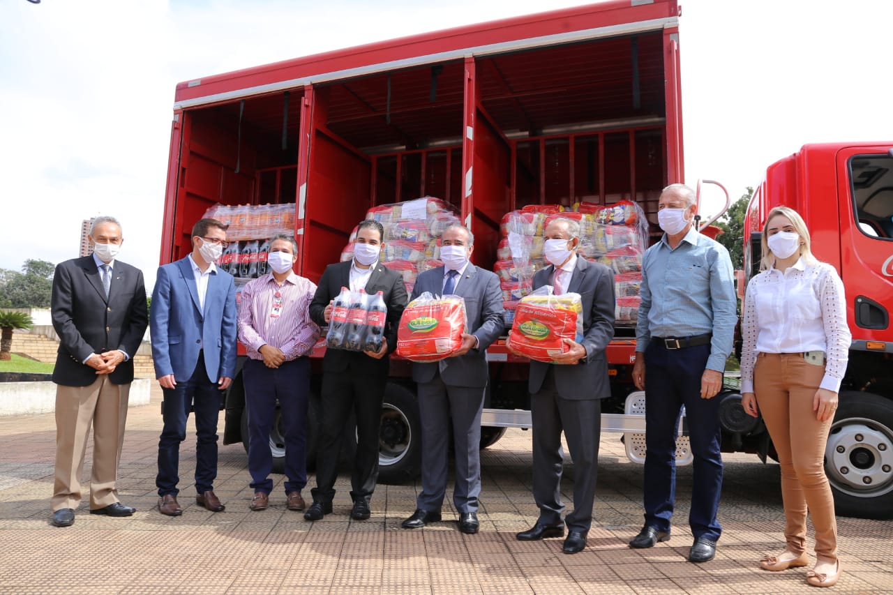 Prefeitura recebe cestas básicas da Bandeirantes Coca-Cola – Prefeitura de  Goiânia