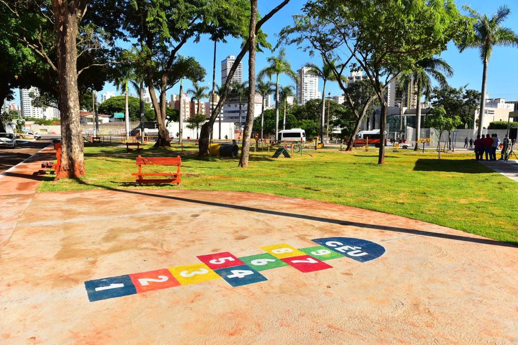 Rogério Cruz entrega reforma de praça no Setor Sul 4 WhatsApp Image 2023 05 24 at 12.49.29 4
