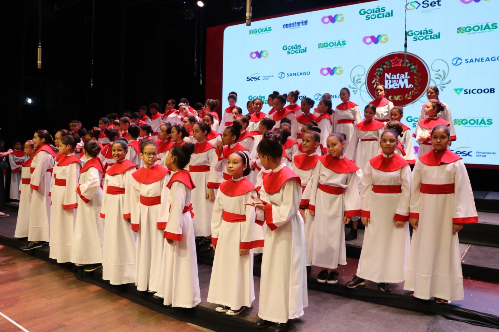 Coral Vozes em Canto, com estudantes da rede municipal, apresenta Cantata Natalina nesta quinta-feira (28/11)