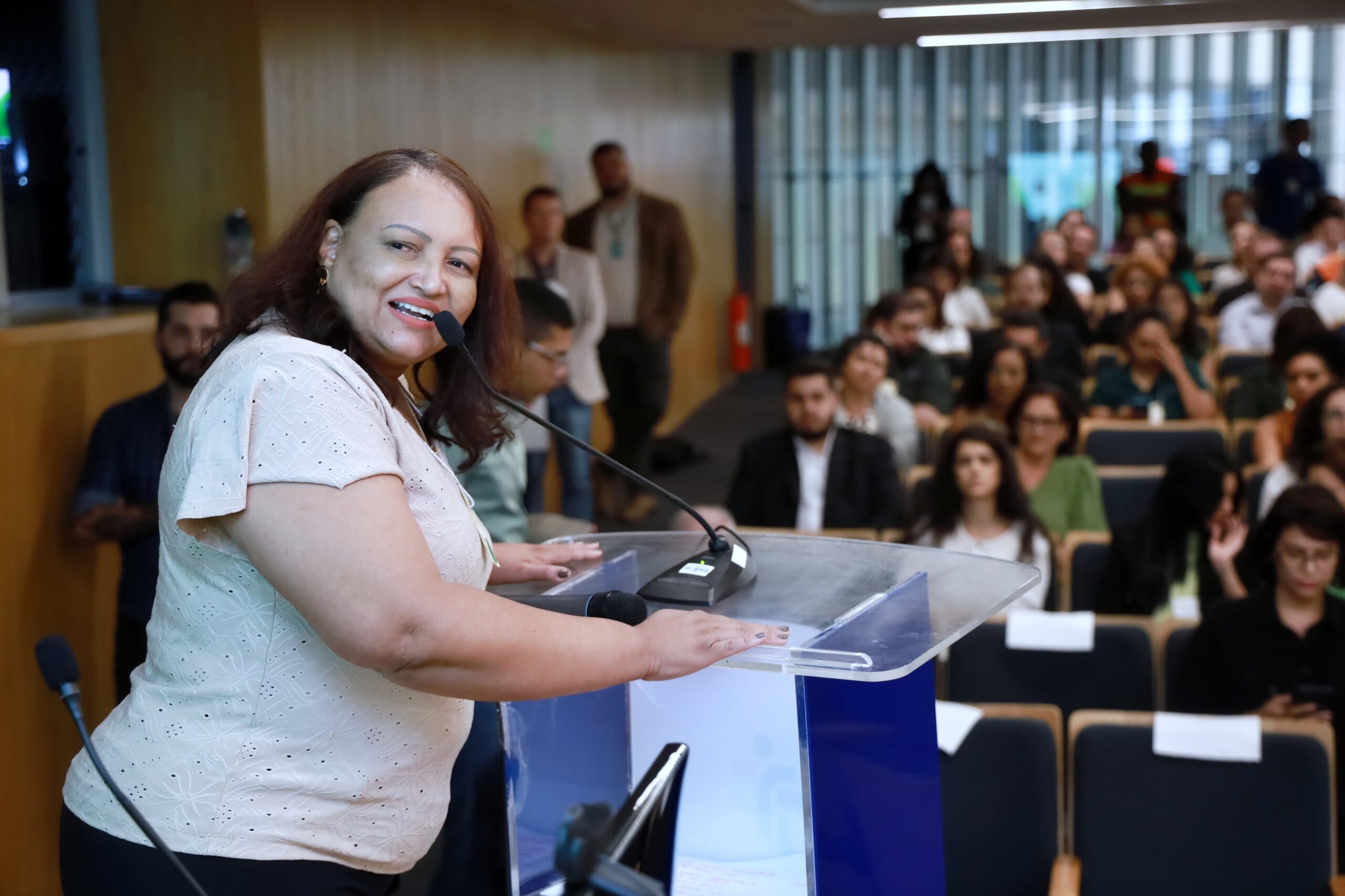 Vice-prefeita destaca trabalho de limpeza da cidade na abertura da 5ª Conferência de Meio Ambiente de Goiânia