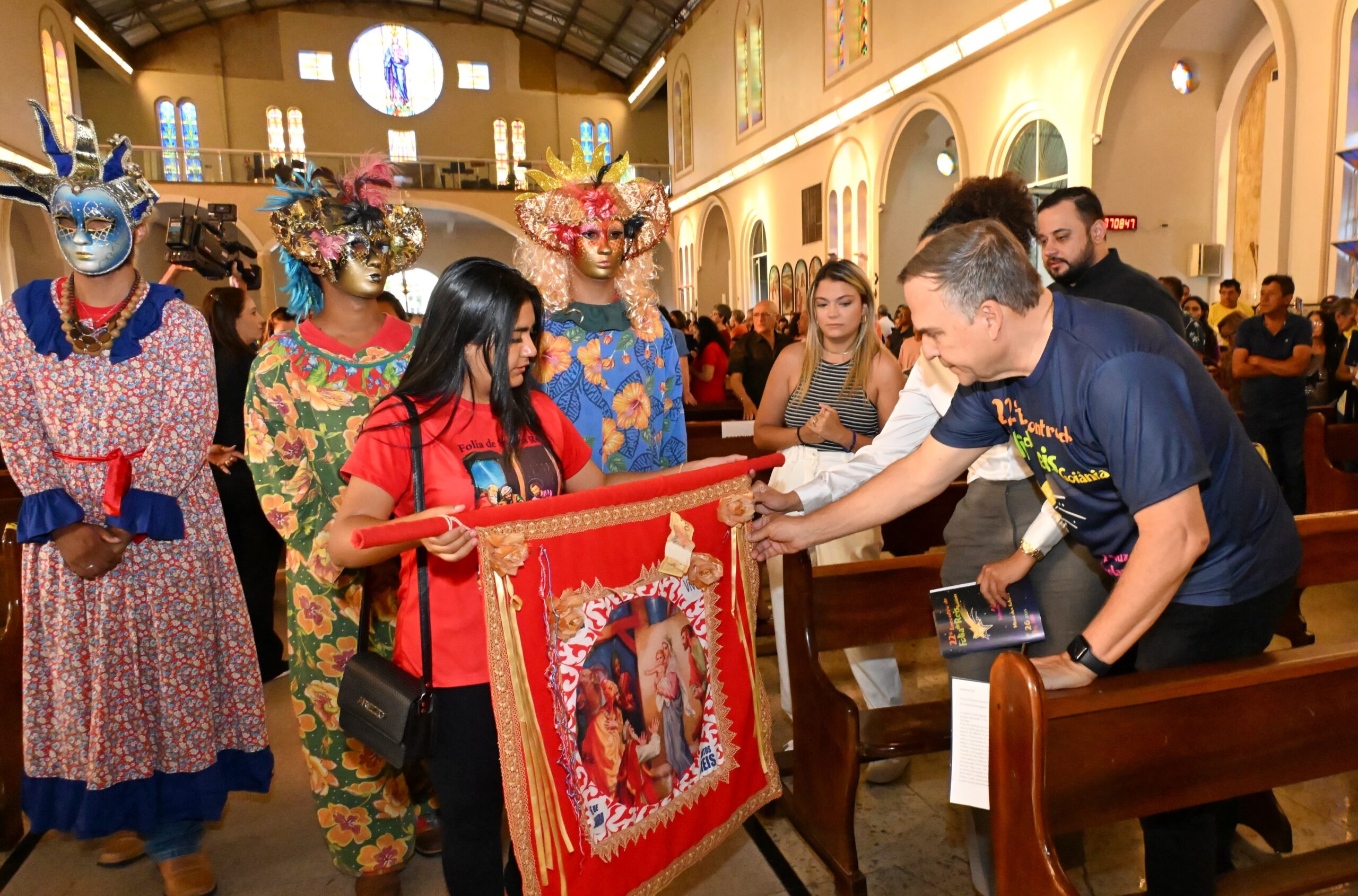 Prefeito Mabel abre o 22º Encontro de Folia de Reis e 8º Encontro de Catira na Matriz de Campinas