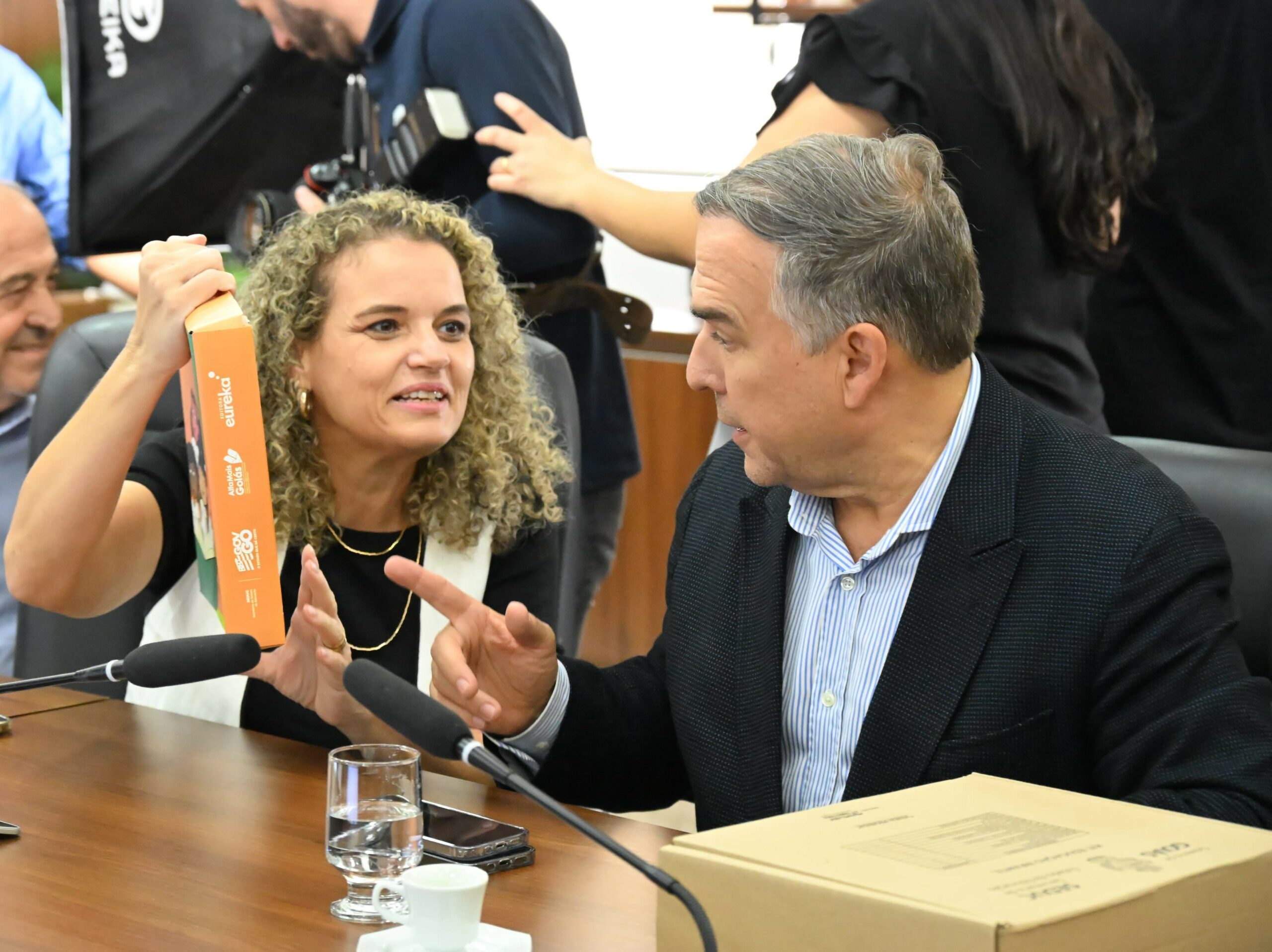 Educação de Goiânia recebe Selo Ouro por compromisso com a alfabetização