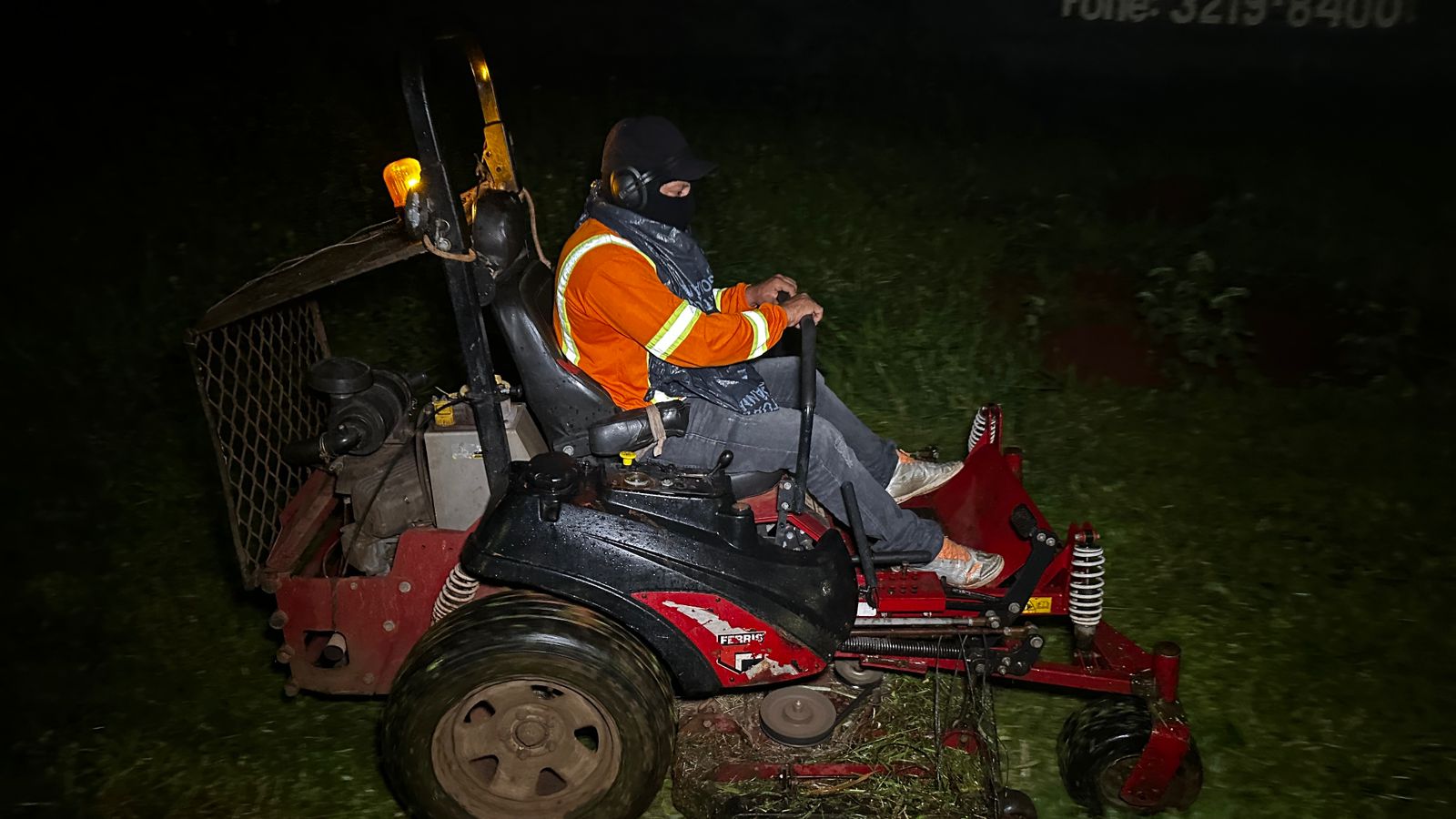 Comurg implanta equipe de roçagem para trabalhar na madrugada