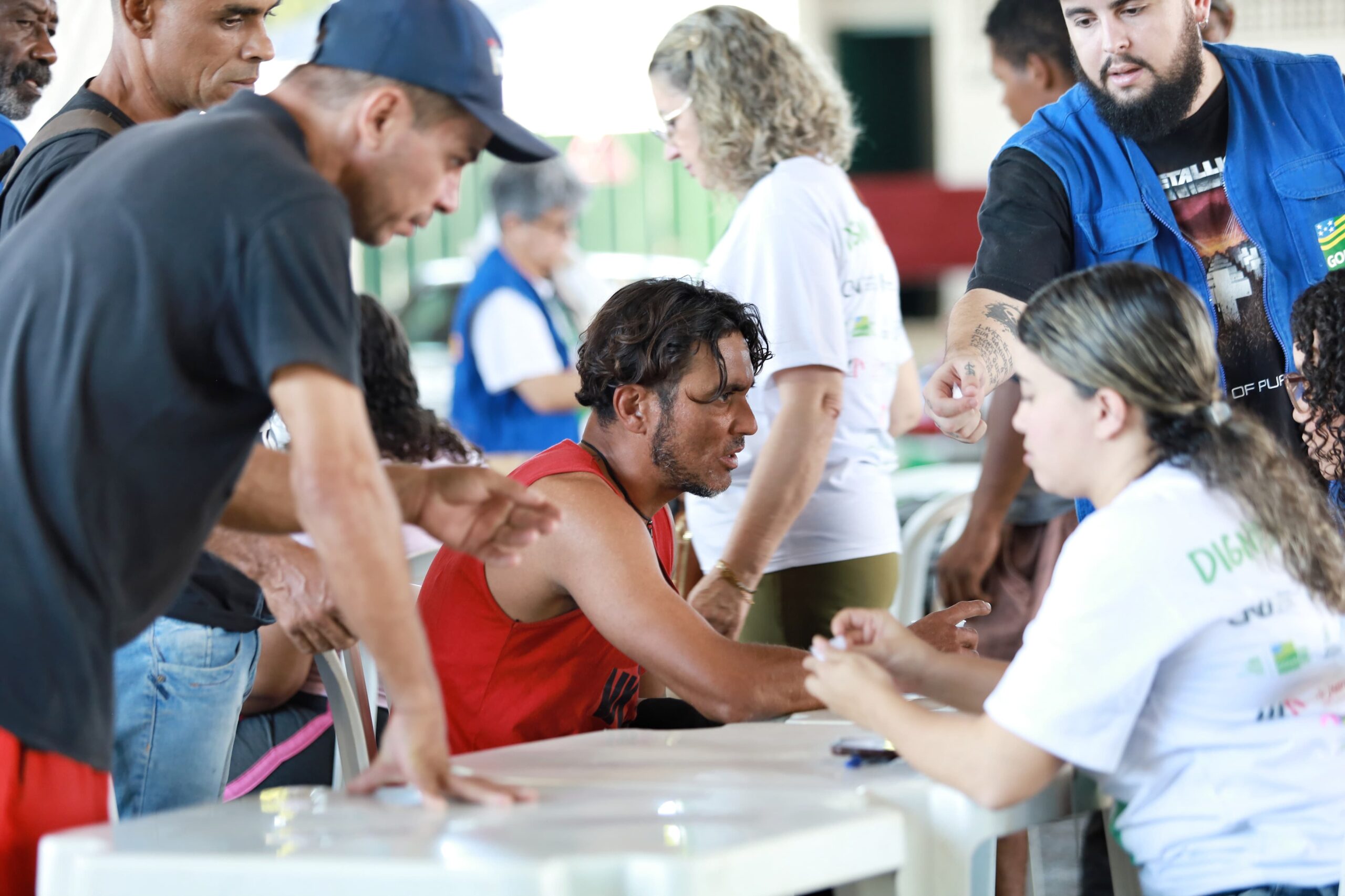 Com o suporte da Prefeitura de Goiânia, o projeto Dignidade na Rua promove mais de 350 atendimentos.