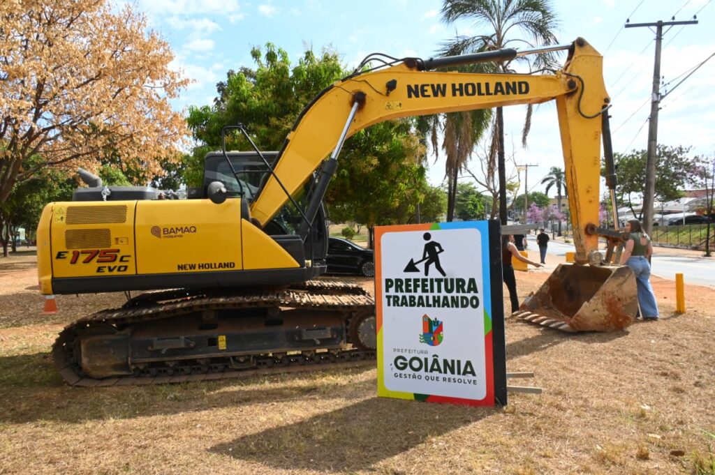 Prefeito Sandro Mabel assina contrato de R$ 19,7 milhões para canalização do Córrego Cascavel em Campinas Prefeito Sandro Mabel assina contrato de R$ 19,7 milhões para canalização do Córrego Cascavel em Campinas