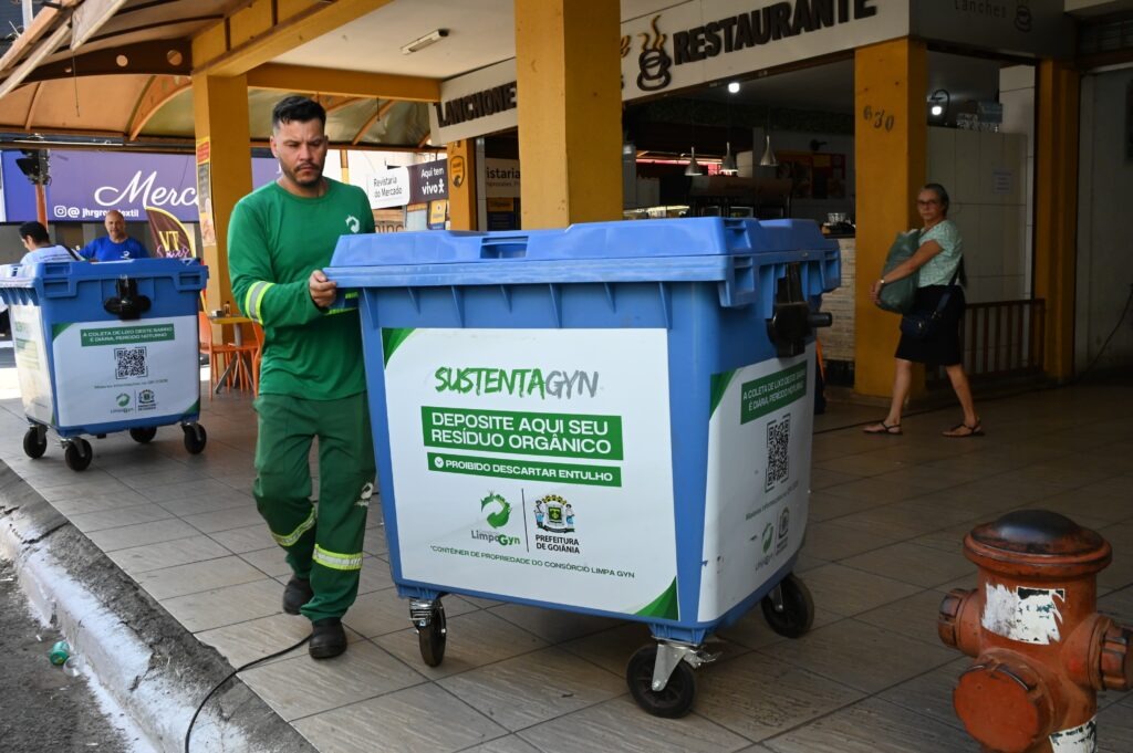 Prefeitura de Goiânia instala 55 novos contêineres para melhorar a organização do lixo na cidade Prefeitura de Goiânia instala 55 novos contêineres para melhorar a organização do lixo na cidade