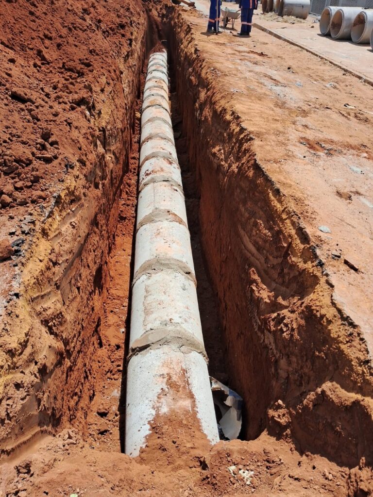 Prefeitura de Goiânia investe na drenagem do Jardim Petrópolis para evitar alagamentos Prefeitura de Goiânia investe na drenagem do Jardim Petrópolis para evitar alagamentos