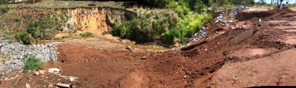 Prefeitura de Goiânia recupera drenagem e combate erosão no Condomínio das Esmeraldas