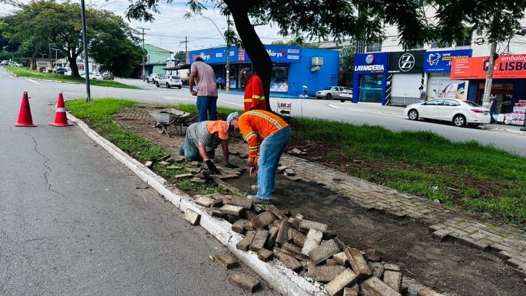 Comurg revitaliza calçadas das avenidas Emílio Póvoa e Circular em Goiânia para maior segurança e acessibilidade Comurg revitaliza calçadas das avenidas Emílio Póvoa e Circular em Goiânia para maior segurança e acessibilidade