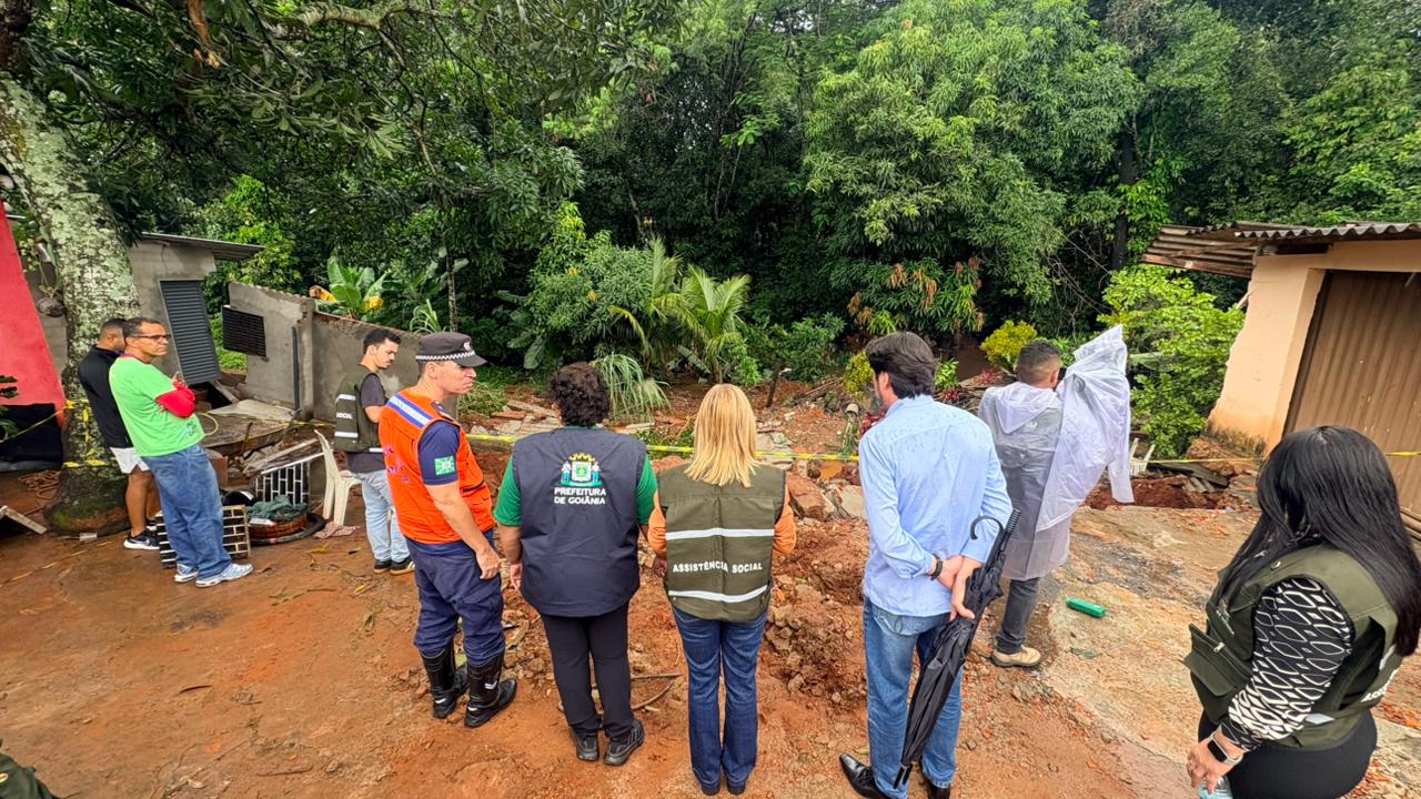 Prefeitura de Goiânia oferece apoio a famílias afetadas por desabamentos no Jardim Curitiba IV