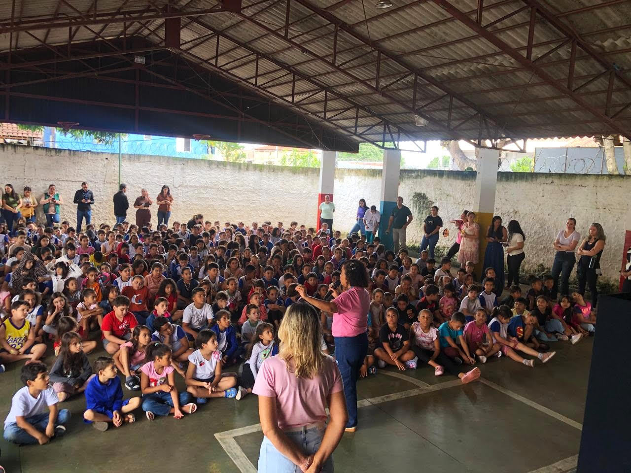 Escolas de Goiânia recebem treinamento sobre prevenção da dengue para alunos e comunidade escolar Escolas de Goiânia recebem treinamento sobre prevenção da dengue para alunos e comunidade escolar