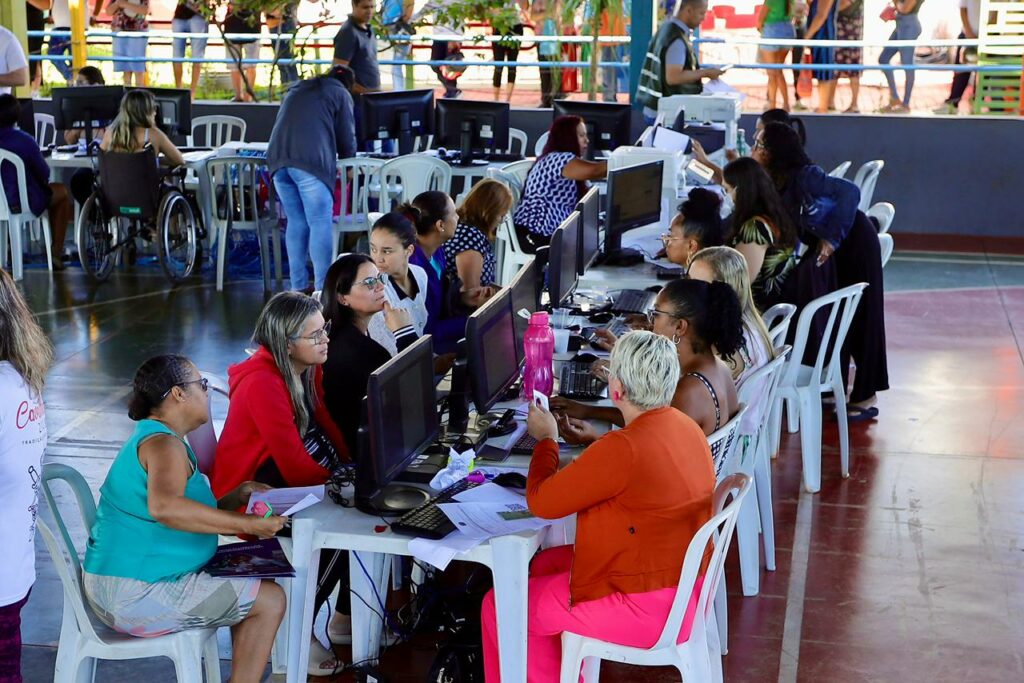 Mutirão em Goiânia facilita cadastramento para 496 famílias em busca de moradia a custo zero