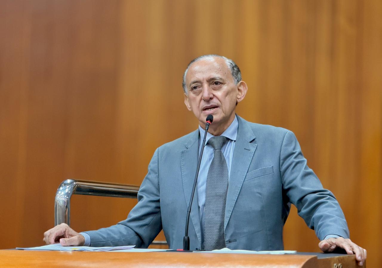 Prefeito Anselmo Pereira apresenta projeto de lei para reajuste de 5,4% nos salários de professores em Goiânia