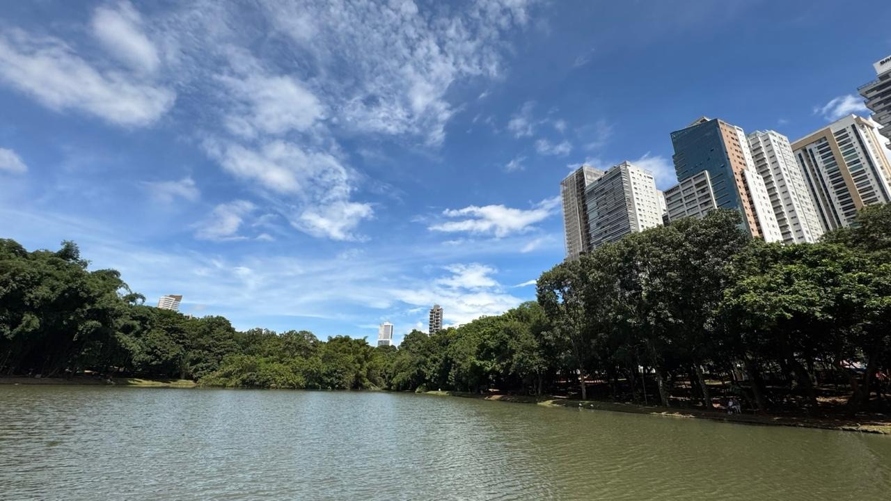 Prefeitura de Goiânia ordena comércio ambulante no entorno do Parque Areião durante jogos no Estádio Hailé Pinheiro