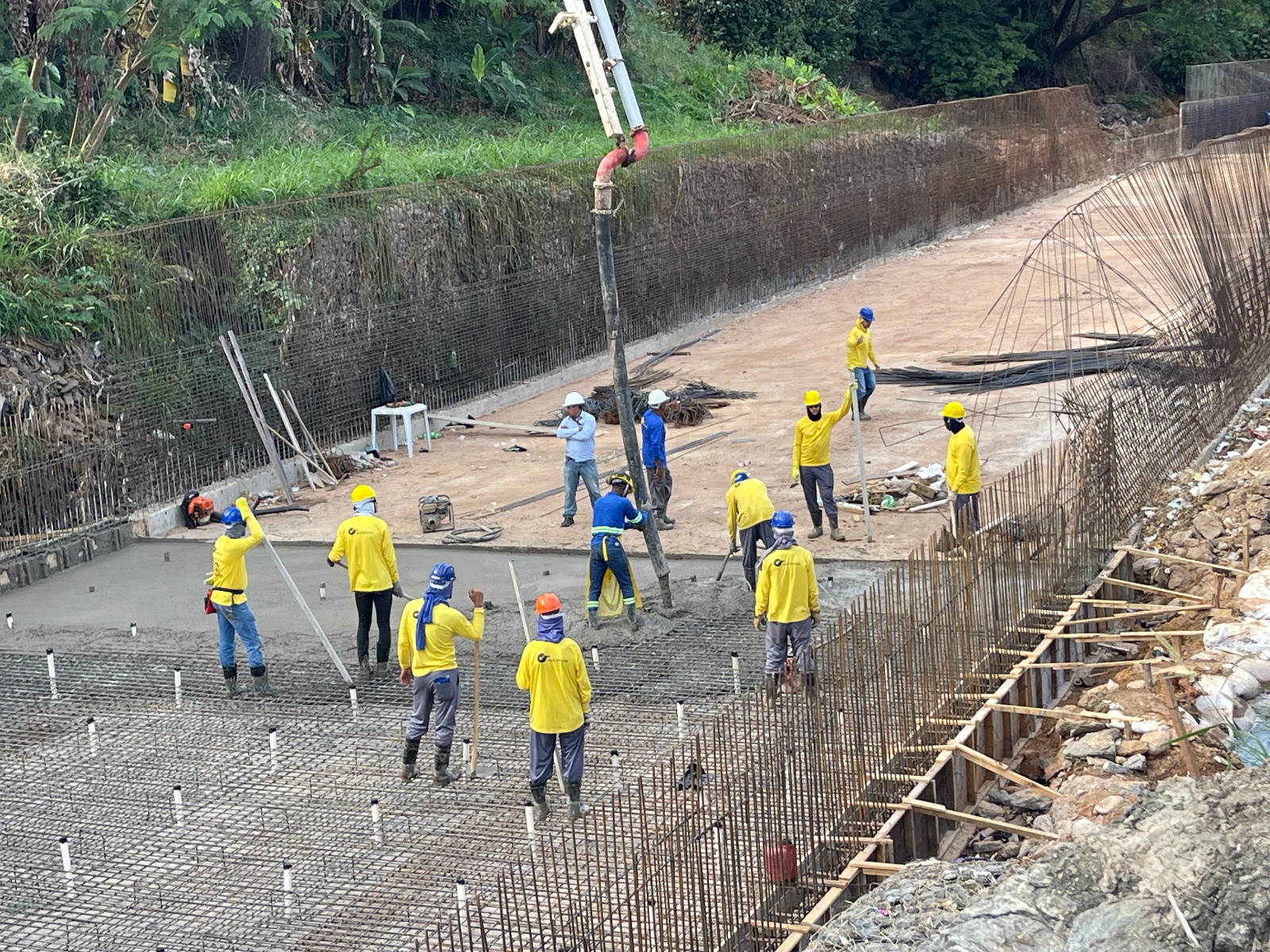 Goiânia avança na canalização do Córrego Cascavel para melhorar drenagem e reduzir alagamentos na região de Campinas