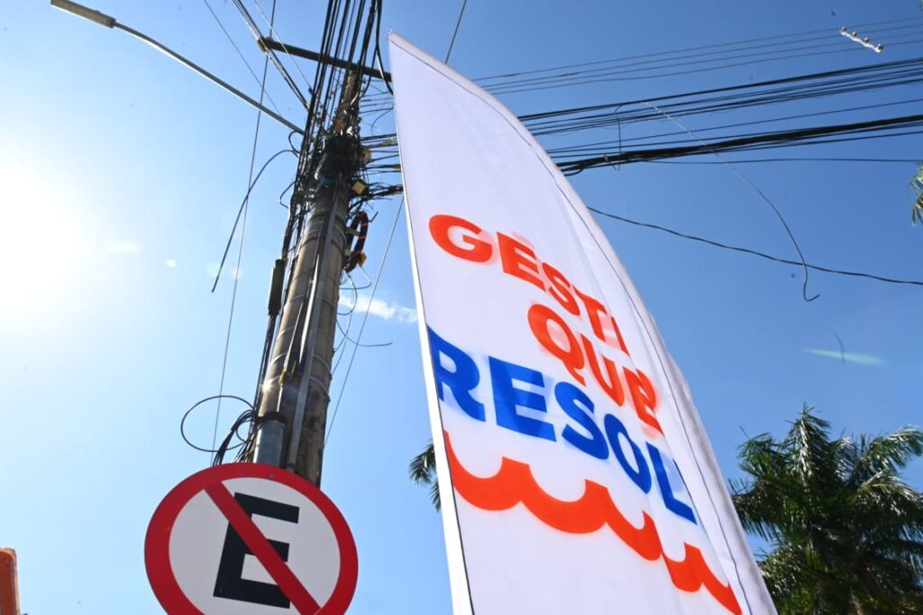 Goiânia disponibiliza WhatsApp para solicitar retirada de fios soltos e inservíveis em vias públicas Goiânia disponibiliza WhatsApp para solicitar retirada de fios soltos e inservíveis em vias públicas